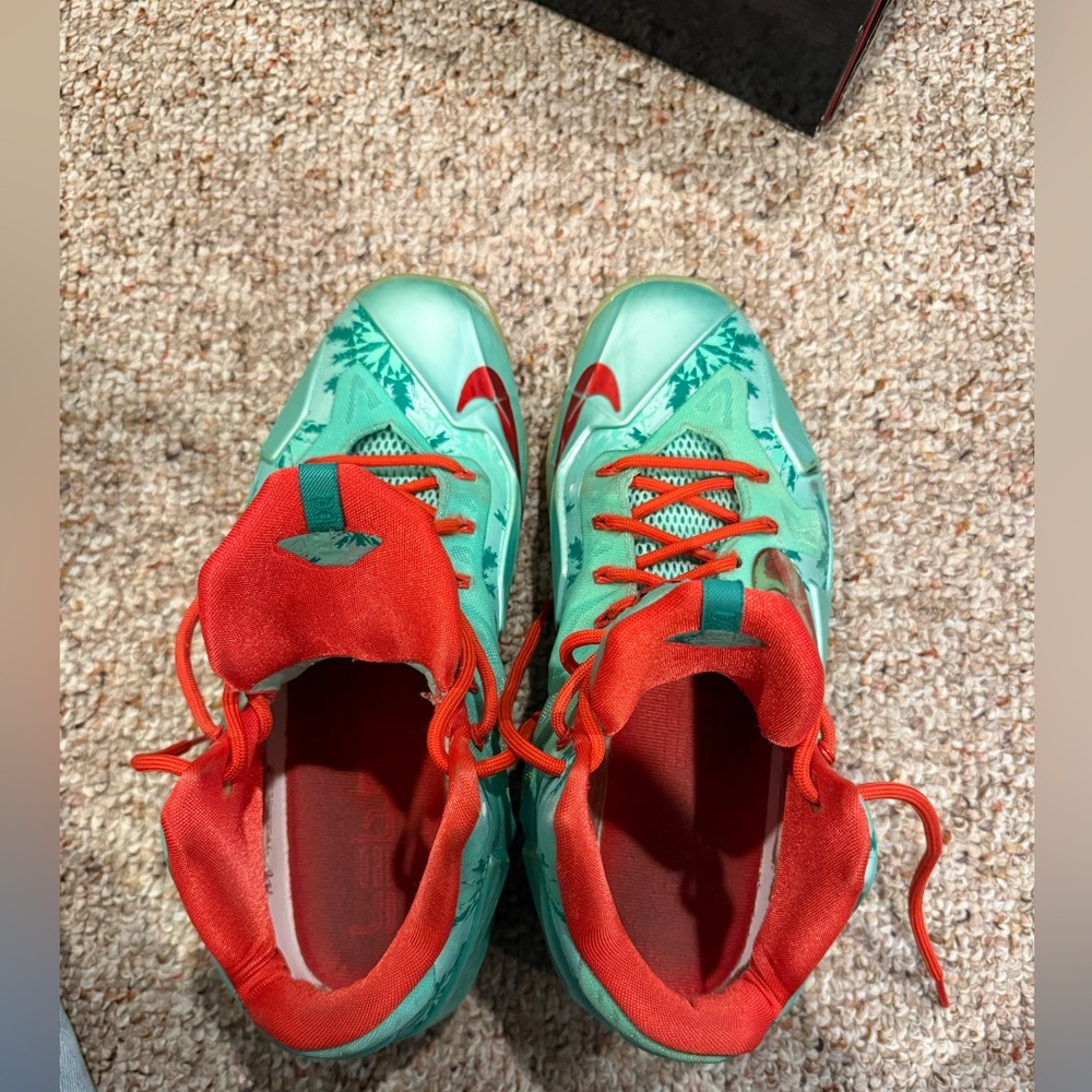 Nike LeBron 11 ‘Christmas’ - Picture 6 of 7